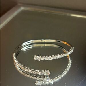 Elegant Silver Crystal Bracelet
